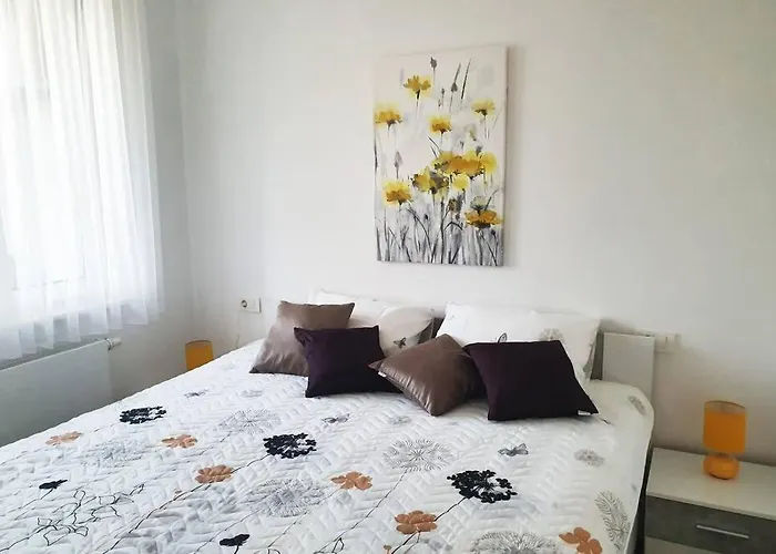 No.5 Apartment