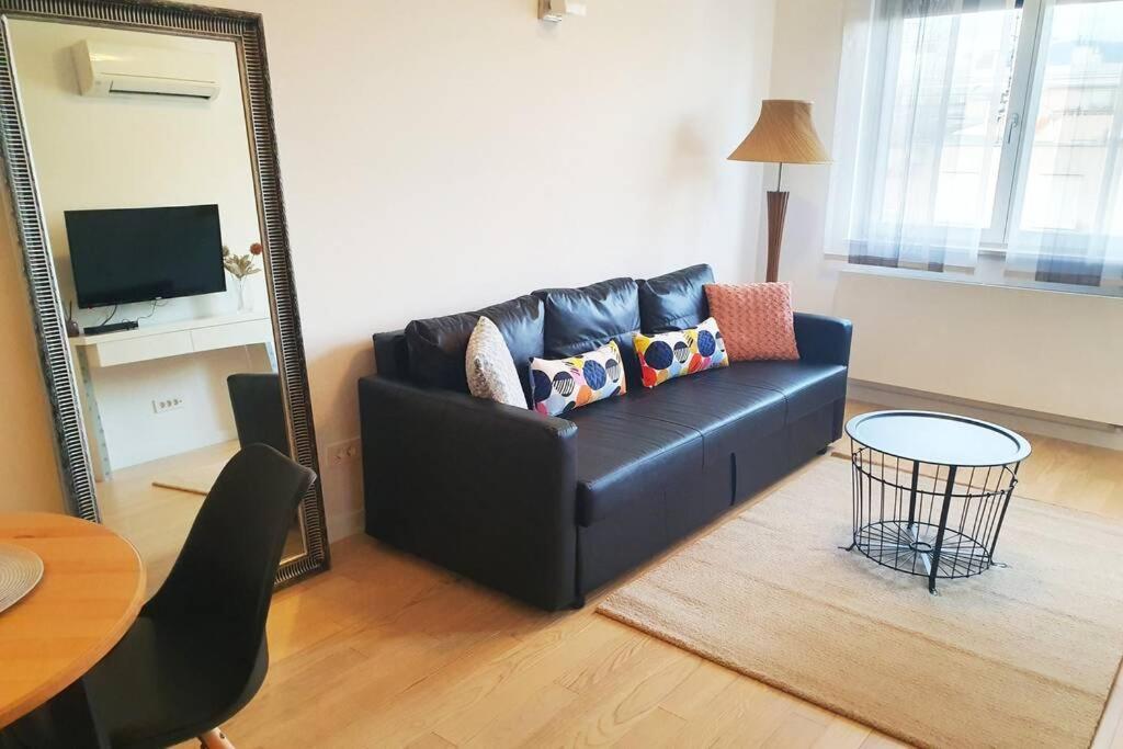 Apartment No.5